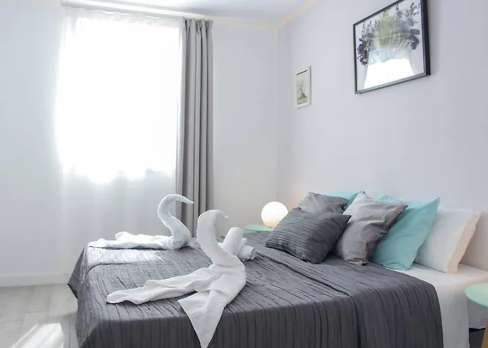 Ocean Garden 509 With Sunny Terrace 아데제