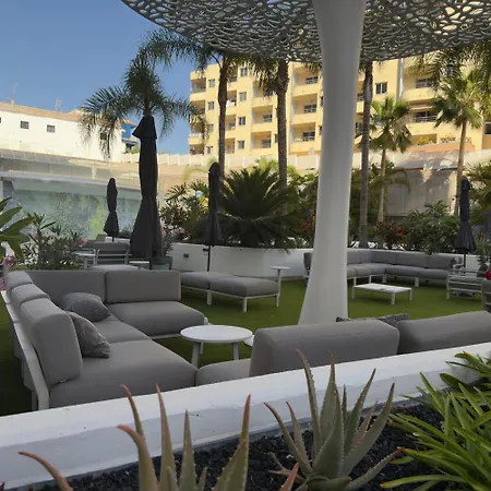 Ocean Garden 509 With Sunny Terrace 아파트